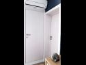 Apartmani Korni - comfortable A1(8) Biograd - Rivijera Biograd   - Apartman - A1(8): hodnik