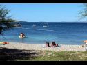 Apartmani Dinka - cosy & pet friendly: A1(6), A2(4) Mirca - Otok Brač   - plaža