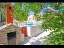 Kuća za odmor Tonko - open pool: H(4+1) Postira - Otok Brač  - Hrvatska - roštilj
