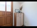 Apartmani Brane - Economy Apartments: A1(4), A2(2) Postira - Otok Brač   - Apartman - A1(4): hodnik