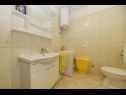 Apartmani Brane - Economy Apartments: A1(4), A2(2) Postira - Otok Brač   - Apartman - A2(2): kupaonica s toaletom