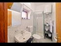 Apartmani Jasna - cozy apartment in a peaceful area A1(2), A2(4) Selca - Otok Brač   - Apartman - A2(4): kupaonica s toaletom