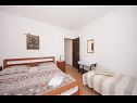 Apartmani Mira - great location & free Bbq: A1(2+2), A2(2+1) Splitska - Otok Brač   - Apartman - A1(2+2): spavaća soba