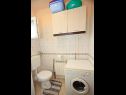Apartmani Vrilo- 30m from the sea A1(4+2) Supetar - Otok Brač   - Apartman - A1(4+2): kupaonica s toaletom