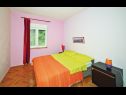 Apartmani Hazi 1 - 150m from sea: A1 Trogir(4+2), A2 Mastrinka(4+2) Mastrinka - Otok Čiovo   - Apartman - A1 Trogir(4+2): spavaća soba