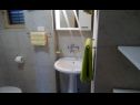 Apartmani Griv - close to the sea: A1(4), SA3(2), A2(2) Valun - Otok Cres   - Apartman - A1(4): kupaonica s toaletom