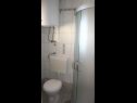 Apartmani Iva SA1(2+1), SA2(2+1), SA3(2+1) Crikvenica - Rivijera Crikvenica   - Studio apartman - SA2(2+1): kupaonica s toaletom