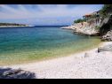 Apartmani Sea View - 7 m from beach: A1(5+1) Uvala Zaraće (Gdinj) - Otok Hvar  - Hrvatska - plaža