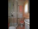 Apartmani Zdravko: A1(2+2), A2(2+2) Fažana - Istra   - Apartman - A1(2+2): kupaonica s toaletom