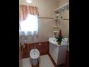 Apartmani Zdravko: A1(2+2), A2(2+2) Fažana - Istra   - Apartman - A2(2+2): kupaonica s toaletom