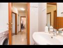 Apartmani Robi 2 - marina view: A1(4+1) Ližnjan - Istra   - Apartman - A1(4+1): kupaonica s toaletom