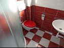 Apartmani Jana: A3(4), A5(4), A6(4) Medulin - Istra   - Apartman - A5(4): kupaonica s toaletom