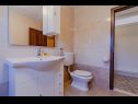 Apartmani Mir - perfect location & cosy: A1(4+2), A2(2+1), SA3(2), SA4(2) Korčula - Otok Korčula   - Studio apartman - SA4(2): kupaonica s toaletom