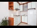 Apartmani Suzi - beautiful view and cosy: A1 crvena kuhinja(2+2), A2(2+2) Baška Voda - Rivijera Makarska   - Apartman - A2(2+2): kuhinja
