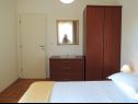 Apartmani Smilja - 150 m from pebble beach: A1(2+2), A2(2+1), SA3(2) Baška Voda - Rivijera Makarska   - Apartman - A1(2+2): spavaća soba