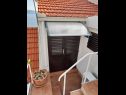 Apartmani Danka - affordable and at the beach: SA1(2) Brist - Rivijera Makarska   - detalj (kuća i okolica)