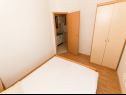 Apartmani Srzi 1 - 200 m from sea: A4(2+2), A5(4) Makarska - Rivijera Makarska   - Apartman - A5(4): spavaća soba