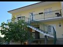 Apartmani Zrine - comfortable with a balcony: A1(2+2) Makarska - Rivijera Makarska   - kuća