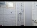 Apartmani Krešo - 100 m from sea A1 desni(4), A2 lijevi(5), A3(2) Tkon - Otok Pašman   - Apartman - A1 desni(4): kupaonica s toaletom