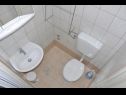 Apartmani Petar - 6m from the sea: A1(4), A3(2) Barbat - Otok Rab   - Apartman - A3(2): kupaonica s toaletom