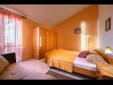 Apartmani Davorka - with sea view: A1(4+1), A2(4+1) Kampor - Otok Rab   - Apartman - A2(4+1): spavaća soba