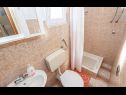 Apartmani Nadica - sea view: A1(2+1), A2(2+1), A4(4) Uvala Kanica (Rogoznica) - Rivijera Šibenik   - Apartman - A2(2+1): kupaonica s toaletom