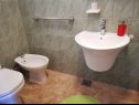 Apartmani Primo - sea view: A1(2+1), A2(4), A3(4), A4(3+1) Uvala Banje (Rogač) - Otok Šolta  - Hrvatska - Apartman - A2(4): kupaonica s toaletom