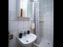 Apartmani ZB A1(2+1), B2(2+1), C3(2+1) Maslinica - Otok Šolta   - Apartman - A1(2+1): kupaonica s toaletom