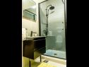 Apartmani Tom - with hot tub: A1(6) Split - Rivijera Split   - Apartman - A1(6): kupaonica s toaletom