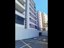 Apartmani Mendula - private garage: A1(2+2), A2(2+2) Split - Rivijera Split   - parkiralište