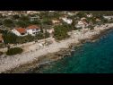 Kuća za odmor Bože - 10m from the sea: H(10+2) Drvenik Mali (Otok Drvenik Mali) - Rivijera Trogir  - Hrvatska - plaža