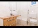 Kuća za odmor Bože - 10m from the sea: H(10+2) Drvenik Mali (Otok Drvenik Mali) - Rivijera Trogir  - Hrvatska - H(10+2): kupaonica s toaletom