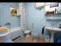 Apartmani Pero - 70m from the sea: A1(6), A2(2) Marina - Rivijera Trogir   - Apartman - A1(6): kupaonica s toaletom