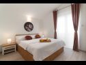 Apartmani Lux 2 - heated pool: A2(4+2), A3(4+2) Marina - Rivijera Trogir   - Apartman - A3(4+2): spavaća soba