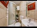 Kuća za odmor Božena - nice garden: H(2+1) Poljica (Marina) - Rivijera Trogir  - Hrvatska - H(2+1): kupaonica s toaletom