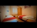 Apartmani Kajo - free parking and BBQ: A1(4+2) Poljica (Marina) - Rivijera Trogir   - Apartman - A1(4+2): spavaća soba