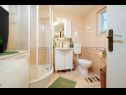Kuća za odmor Villa Linda - big terraces: H(5+2) Seget Vranjica - Rivijera Trogir  - Hrvatska - H(5+2): kupaonica s toaletom