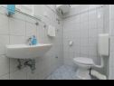 Apartmani Mil - 80m from the sea A1(4+1), A2(2) Sevid - Rivijera Trogir   - Apartman - A2(2): kupaonica s toaletom