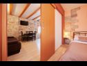 Apartmani i sobe Jare - in old town R1 zelena(2), A2 gornji (2+2) Trogir - Rivijera Trogir   - Apartman - A2 gornji (2+2): spavaća soba