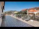 Apartmani Tomi - with large terrace (60m2): A1(4) Trogir - Rivijera Trogir   - Apartman - A1(4): terasa