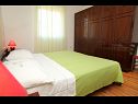 Apartmani Laura - 20m from the sea A4(6) Trogir - Rivijera Trogir   - Apartman - A4(6): spavaća soba