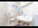 Apartmani A1(2+2), A2(2+1) Vinišće - Rivijera Trogir   - Apartman - A1(2+2): kupaonica s toaletom