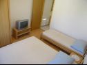 Apartmani Fran - 30 m from sea : A1-veliki(5), A2-mali(3) Vinišće - Rivijera Trogir   - Apartman - A1-veliki(5): spavaća soba