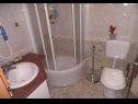 Apartmani Sora - 80 m from sea: A1(2+1), A2(4+2) Preko - Otok Ugljan   - Apartman - A2(4+2): kupaonica s toaletom