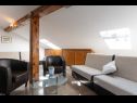 Apartmani Tiho - 10m from the beach: SA1 potkrovlje(2+1), A2 1. kat(4+1) Preko - Otok Ugljan   - Studio apartman - SA1 potkrovlje(2+1): interijer