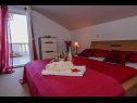 Apartmani Tin - comfortable apartment near beach: A1 (4) Ugljan - Otok Ugljan   - Apartman - A1 (4): spavaća soba