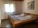 Apartmani Petar - 30 m from sandy beach: A1(6+1), A2(4), SA3(2) Nin - Rivijera Zadar   - Apartman - A1(6+1): spavaća soba