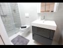 Apartmani Oasis A1(4+2), A2(2+2), A3(2+2) Nin - Rivijera Zadar   - Apartman - A1(4+2): kupaonica s toaletom