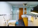 Apartmani Secret Garden A2(2+2), A4(2+2) Ražanac - Rivijera Zadar   - Apartman - A2(2+2): kupaonica s toaletom