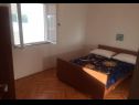 Apartmani Sunny  - sea side terrace & parking: A1(4+1), A2(6+1) Starigrad-Paklenica - Rivijera Zadar   - Apartman - A2(6+1): spavaća soba